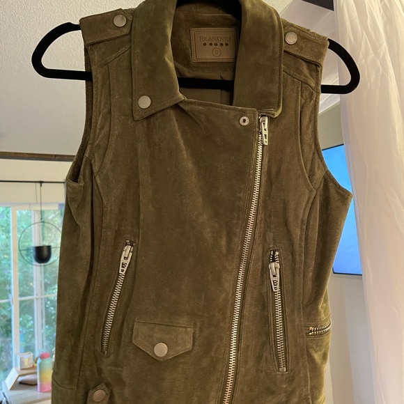 Blank NYC Sleeveless Olive Suede Leather Vest - Picture 2 of 3
